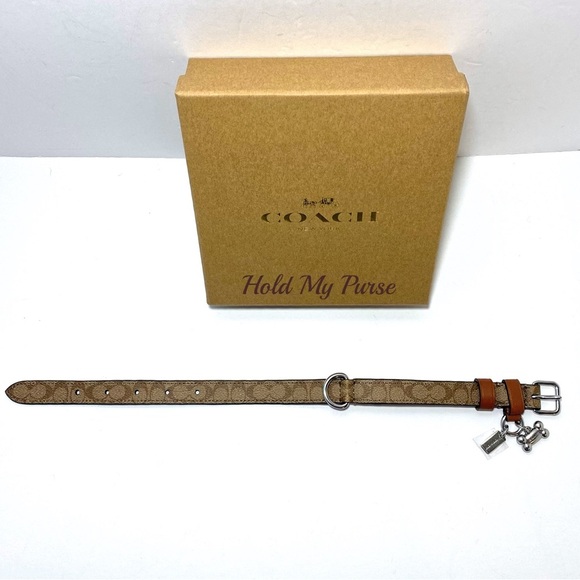 Coach Small Dog Collar Brown Khaki Signature C Includes an Apple AirTag Tracker - Picture 6 of 12